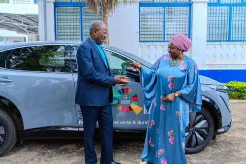 Transition énergétique : Le Togo reçoit deux véhicules électriques du PNUD