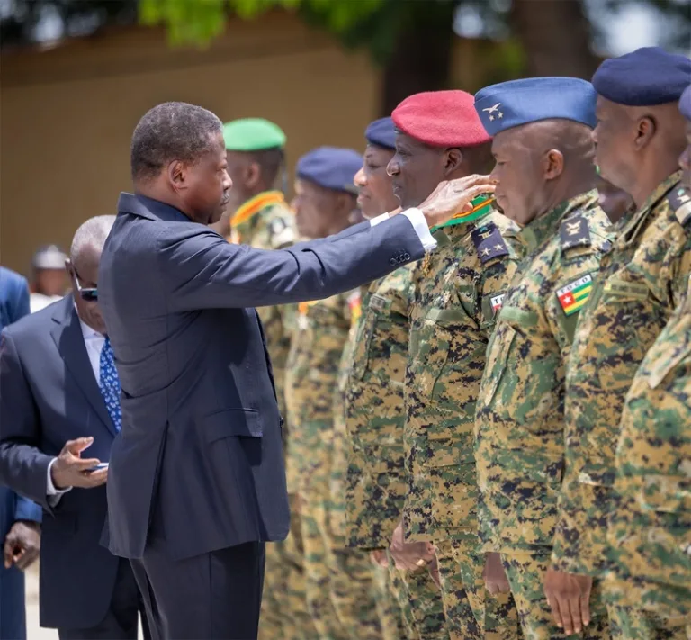 Faure Gnassingbé honore les militaires pour leur bravoure