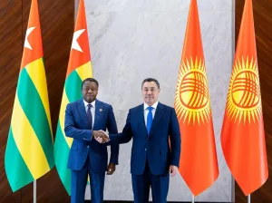 Faure Gnassingbé salue l’accueil du président kirghize Sadyr Japarov au Sommet de l’OCS
